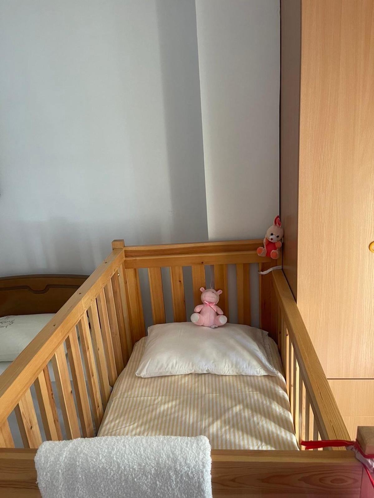Bright Apartment, Spacious Near The Center Trikala  Bagian luar foto